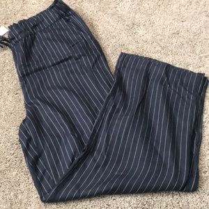 NWT- LOFT lounge - S